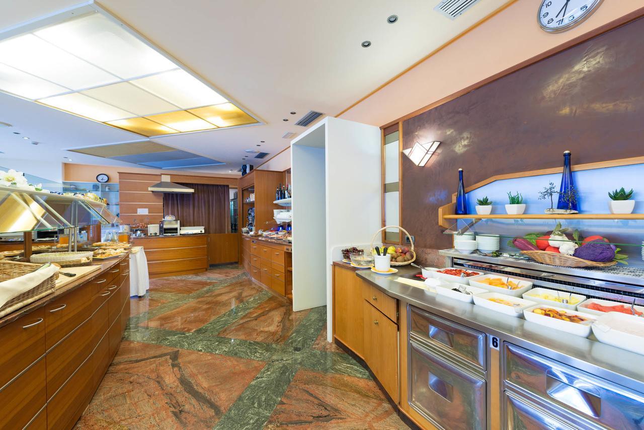 Hotel Venezia Malcesine Ngoại thất bức ảnh