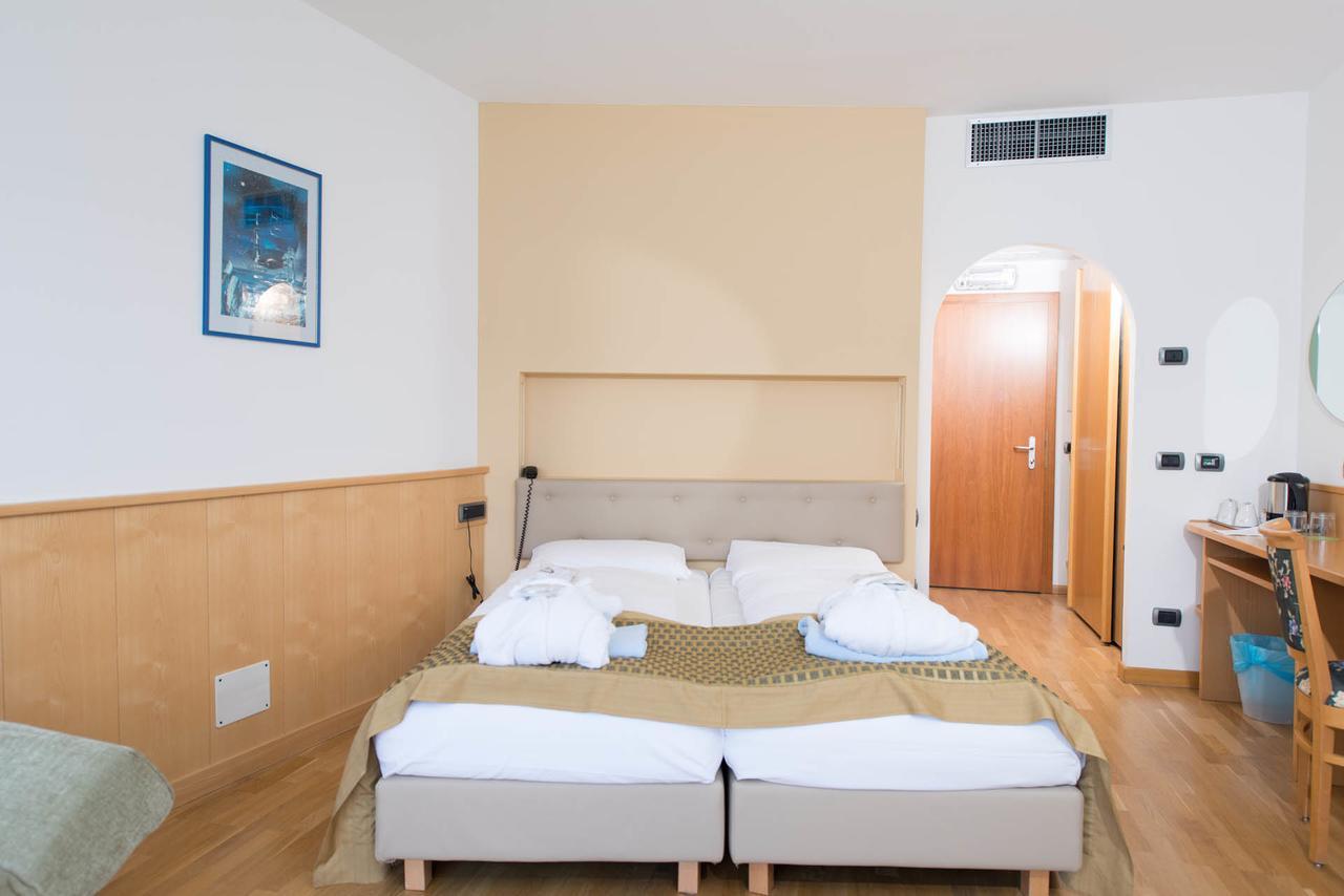 Hotel Venezia Malcesine Ngoại thất bức ảnh